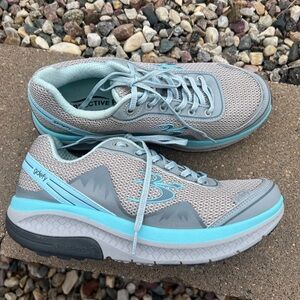GDEFY GRAVITY DEFYER GRAY MIGHTY WALK ATHLETIC SHOES SIZE 8.5